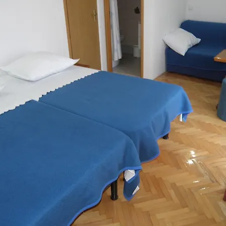 Kristina, I Soba Apartment Primosten