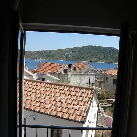 Kristina, I Soba Apartment Primošten