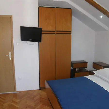 Apartment Kristina, I Soba Primosten