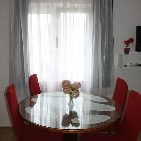 Kristina, I Soba Primošten